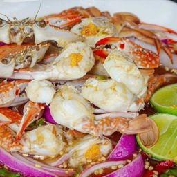 ยำปูม้าลวกสุก 5 ตัว