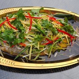 ปลานิล นึ่งซีอิ๊ว ( แบบตัว )