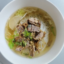 ก๋วยเตี๋ยวหมูตุ๋น