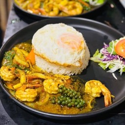 ข้าวเครื่องแกงกุ้งไข่ดาว