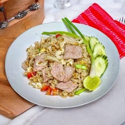 ข้าวผัดเนื้อ