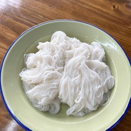 ขนมจีนน้ำย้อย 1/2   kg (เส้นสด)