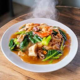 ก๋วยเตี๋ยวราดหน้าทะเล