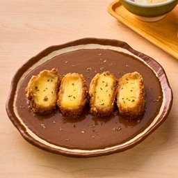 แกงกะหรี่หมูสันนอกสอดไส้ชีส