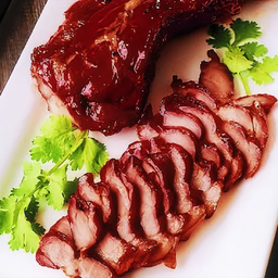 หมูแดงฮ่องกงษ พร้อมข้าว