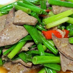 ตับผัดดอกหอม