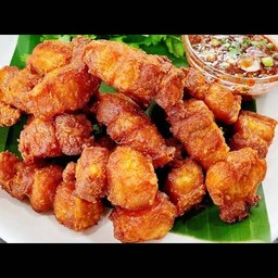 สามชั้นทอดน้ำปลา