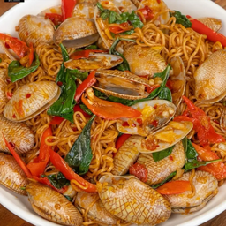 ผัดมาม่าหอยลายผัดพริกเผา