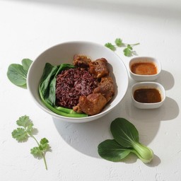 Soft Ribs in Five Spice Sauce (ซี่โครงอ่อนพะโล้คลุกคลิก)