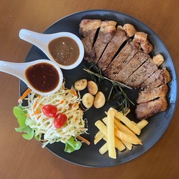 สเต็กเนื้อริบอายซอสแจ่ว