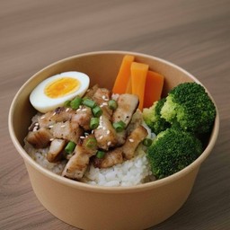 ผลไม้ปลอกพร้อมทาน - by โฮมครัว