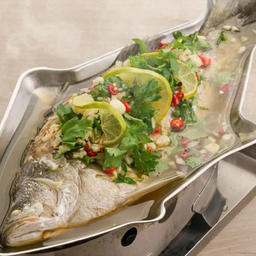 ปลากระพงนึ่งมะนาว จัม โบ้ไซส์