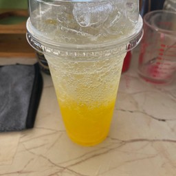 สับปะรดโซดา