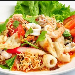 ยำมาม่าทะเล