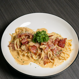 สปาเก็ตตี้คาโบนาร่าเบคอน
