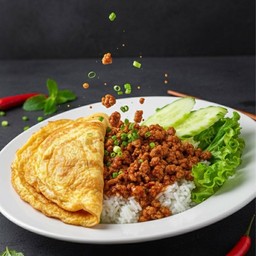 Stir Fried Minced Pork With Garlic On Rice + Omelette