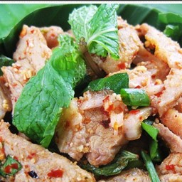 น้ำตกหมู