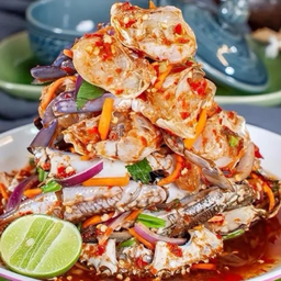 ยำปูม้า 8 ตัว