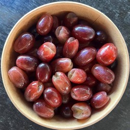 องุ่นแดงไร้เมล็ด