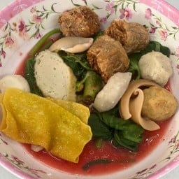 เฮียบฮั้ว (จิว ลูกชิ้นปลาเยาวราช)