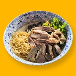บะหมี่เส้นกลมแห้งเป็ดพะโล้