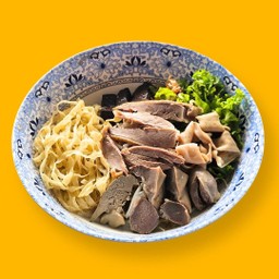 บะหมี่เส้นแบนแห้งเป็ดพะโล้