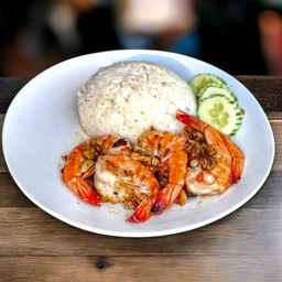 ข้าวกุ้งกระเทียมพริกไทย