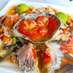 ส้มตำไทย ปูไข่ดอง3-4ตัวแบบ ไม่มีกระดอง