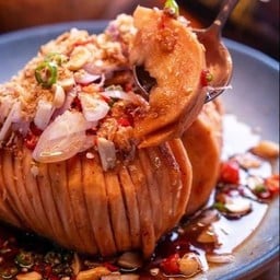 ป้าอ้วนผลไม้หน้าธ.ออมสิน