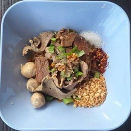 ร้านก๋วยเตี๋ยวเรือเก้าเส้น(ร้านก๋วยเตี๋ยวเรือเจ็ดเส้นเดิม) สาขา 1 มุกดาหาร