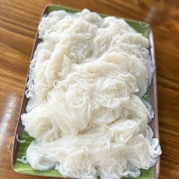 ขนมจีนน้ำย้อย 1 kg (เส้นสด)