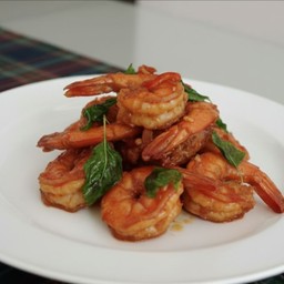 กุ้งทอดกรอบผัดกระเพรา