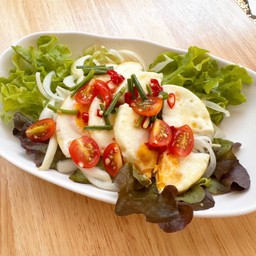 ยำไข่ดาว 2 ฟอง Protein 12g  Kcal 200