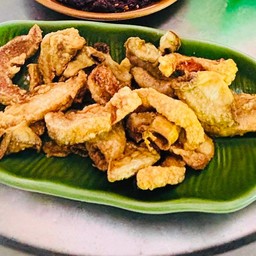 คางหมูทอด