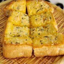 ปังเนยกระเทียม