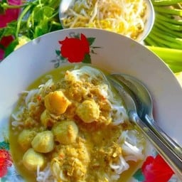 ข้าวแกงปักษ์ใต้แม่บุบผา ตลาดกรุงนนท์