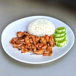 ข้าวเนื้อกระเทียมพริกไทย