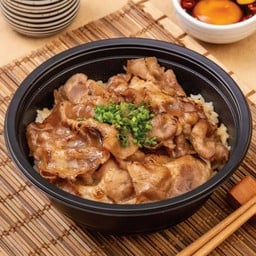 ข้าวหน้าหมูสันคอพ่นไฟ