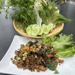 005 ลาบหมูคั่วสมุนไพร