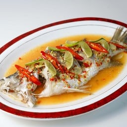 ปลากะพงนึ่งมะนาว