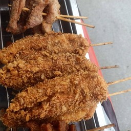 ไก่ย่าง เจ้หน่อง หน้าเอื้ออาทร ปากซอยซ้อยเพ็ง