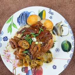 ข้าวขาหมูทุกอย่าง