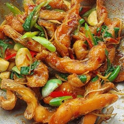 กะเพรา + ไข่