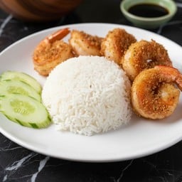 ข้าวกุ้งกะเทียมพริกไทย