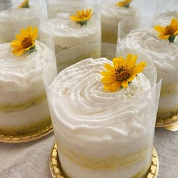 เค้กใบเตยมะพร้าวนมสด