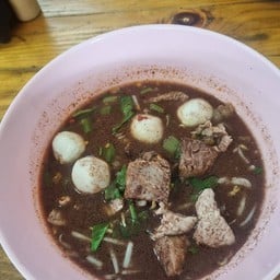 ก๋วยเตี๋ยวเนื้อ(ชามใหญ่)