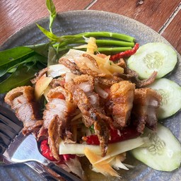 ตำหมูกรอบ