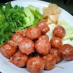 ไส้กรอกอีสานหมูวุ้นเส้น คลอง8ล่างตรงตรอ.