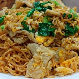 ผัดมาม่า