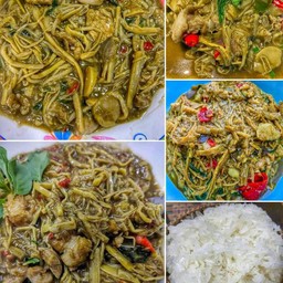 หมกหม้อหน่อไม้ใส่เนื้อสันคอหมู